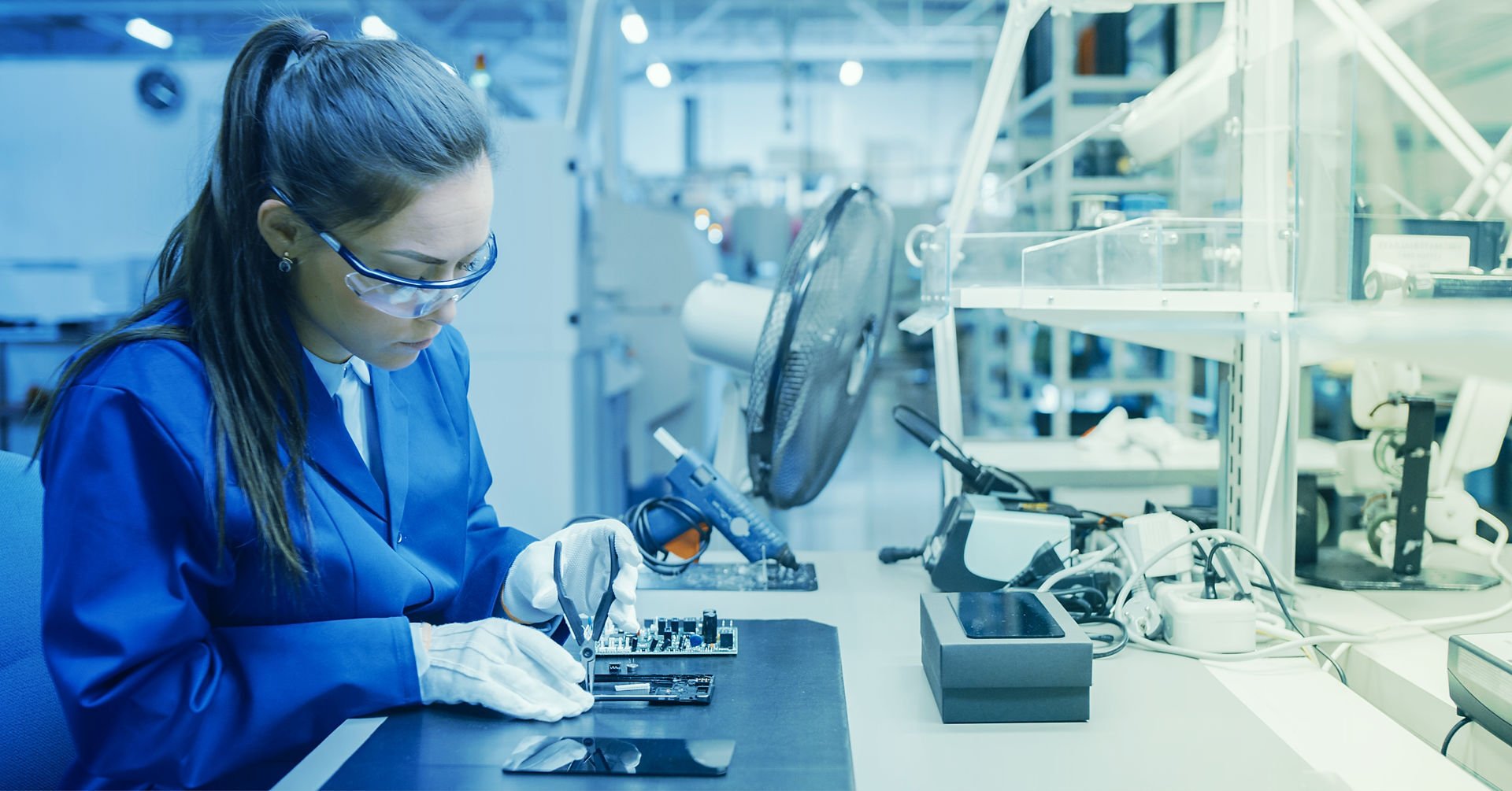 MT10141_SETT_Eng-Photo_10-Electronics_2